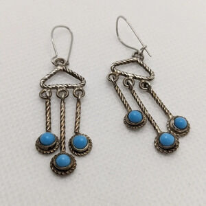 🏜️ Southwestern Style Turquoise Dangle Earrings